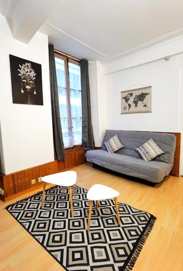 Charmant T2 Meuble Quartier Chateau De Pau Exterior photo